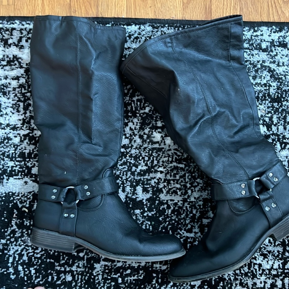 Black Unr8d Boots